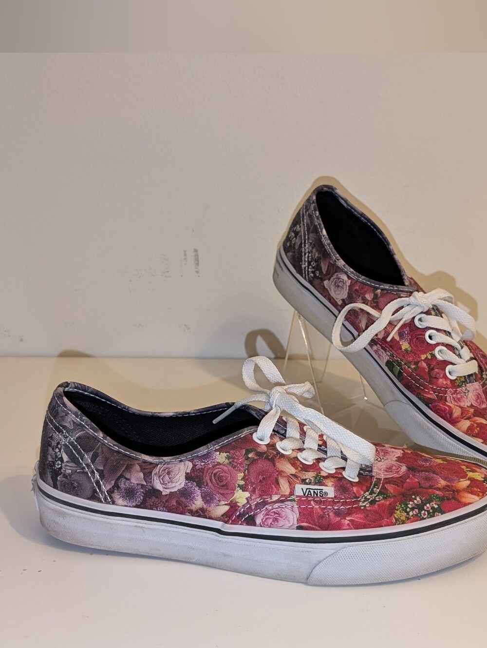 Vans Floral Canvas Low-Top Sneakers – Pink & Red Floral Print Women's Size 9